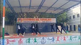 Stage performance by students on jine k h 4din