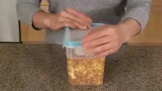 Snapware - Total Solution 7.6 Cup Plastic Storage