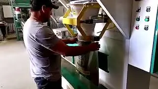 Automatic Wood Pellet Packing Machine 15KG Heat Sealing PP Bag