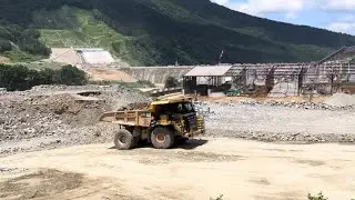成瀬ダム　CAT 773G 、775G 走行