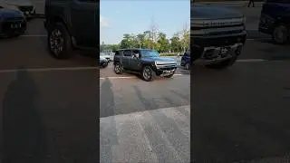 HUMMER EV SUV exterior dynamic video