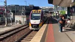 V/Line VL113 & VL08 Arriving & Departing Footscray Station to Bacchus Marsh - Low Note Horn Show
