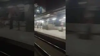 कफ़ियात SF एक्सप्रेस crossing at Delhi Shahdara 😍 #kafiyaat #express #train #stagefree #shorts