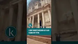Flash floods in Petra Jordan leave 2000 tourists stranded