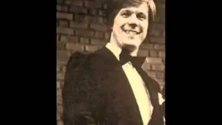 H&aring;kan Hageg&aring;rd sings 