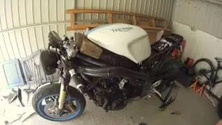 [Triumph] 1050 Speed Triple CafeRacer style - First bike project