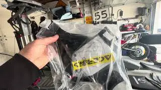 Распаковка запчастей Rocky Mountain ATV MX для мотоцикла KTM 500 2018 года.