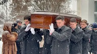Вынос гроба с телом телеведущего Александра Олейникова - 28 января 2026 Троекуровское кладбище.