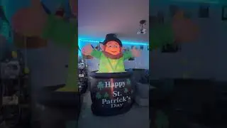 St. Patrick&rsquo;s day inflatable 9ft leprechaun