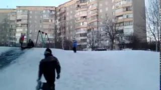 Катаемся с горки  как звездочка!!))