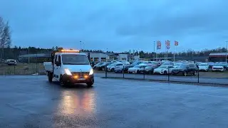 K&ouml;p Kranbil m dubbelhytt 7sits Renault Master F3500 p&aring; Klaravik