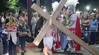 V&Iacute;A CRUCIS 2019:  CONMOVEDORA DRAMATIZACI&Oacute;N DE LA PASI&Oacute;N DE CRISTO EN V&Iacute;A CRUCIS