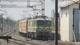 09626 - Daund - Ajmer SF Holi Special With VATVA WAG9HC Arrive Dahod Station. #india