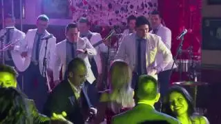 Todo Me Gusta de Ti - Aarón y su Grupo Ilusión (Amor de Barrio)