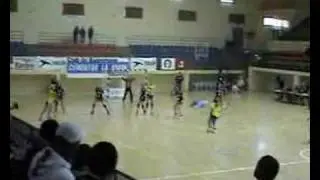Tihana blocks Barbara Brauer scores