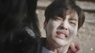 the handsome man lost a lot of blood/Beautivul vampire/drama sick male lead scene#sick #hurt #ill 