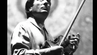 Trio Italiano d'Archi Plays Mozart Divertimento K. 563: I
