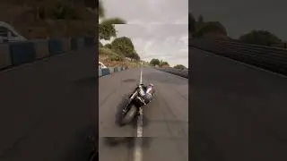 💥 #Toprak #MikeHailwood #ValentinoRossi #GuyMartin massive wall save at full speed 😱🔥
