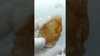 Яркий халцедон и дымчатый кварц из свежей добычи #minerals #freemusic #quartz #gemstone