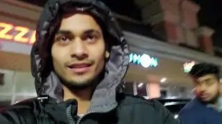 punjabi's favorite pizza| studentlife canada | popular pizza
