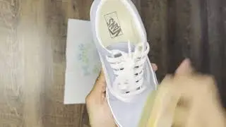 Restoring the nap on these blue VANS (ASMR)