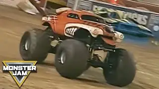Monster Mutt Freestyle | Monster Jam World Finals VIII | Monster Jam