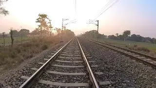 Hum aur hamare friend ne kya dekh liya Railway track per bike accident #varanasi #dailyvlog #bytrain