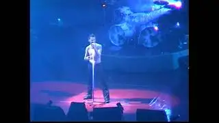 Live in Oslo, Spectrum Arena 2001-09-22 (right)