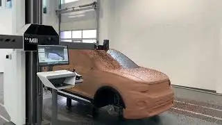 RA Mill 2.0 with Excalibur+ milling head doing rough and fine cut on fullscale clay model