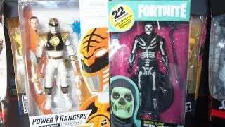 Fortnite Green Glow Skull Trooper Walgreens Exclusive, Hasbro Power Rangers, Mezco & Pops