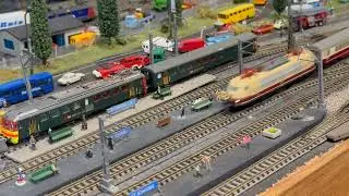 Review of Minitrix 16345 Class 103 DCC with sound and operating pantographs