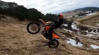 THEY ARE FOLLOWING US - ENDURO