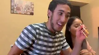 Let&rsquo;s fire! First time for us to try Chinese food hot pot 摩洛哥人第一次尝试火锅 🇨🇳طبق صيني أحمق في روسي 🇲🇦