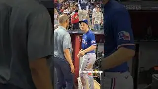 Mookie Betts & Corey Seager Share An Exchange After World Series Game 3💙 Via MLB #baseball #shorts