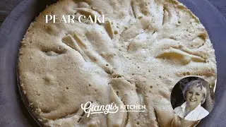How to Make the Easiest Pear Cake Ever!