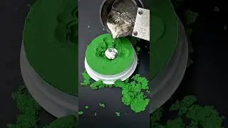 Pouring Molten Metal on Green Kinetic Sand #heinrichsmade #satisfying #pouring