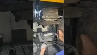 Metal press shaping process#metalpress #metalshaping #industrialprocess #manufacturing