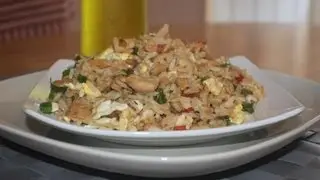 ARROZ CHAUFA DE POLLO_A MI ESTILO.mp4