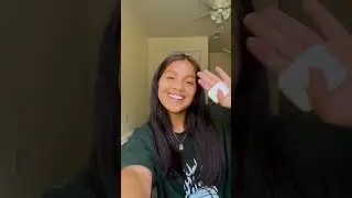 Whats in my bag? ft. Jacqueline Navidad