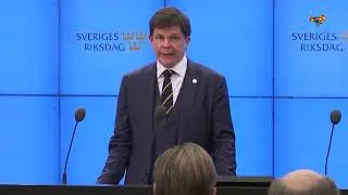 Talmannen Andreas Norl&eacute;n utesluter inte extraval