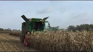 XXL moisson de ma&iuml;s / John Deere S770i &agrave; roues et &agrave; chenilles / Capello 6rgs Quasar et 8rgs Diamant