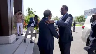 DEG DEG: Madaxda Qaranka iyo Golaha Mustaqbalka oo shir uga furmay Villa Soomaaliya.