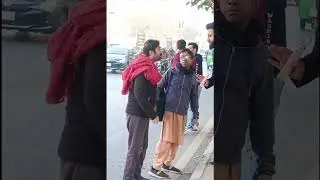 Chugliyan karty hine ||pharay gyae tv ||prank munir Khan ||prank Pakistan ||prank india ||comedy 😝