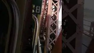 Train crossing river Hayderabad bridge #pakistanrailways #train #hayderabad #pakistan #youtubeshorts