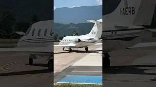 Hawker Beechcraft 400XP Taxi-out at bolzano airport 🇮🇹