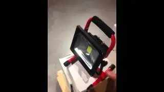 Projecteur de Chantier LED Rechargeable - Promo
