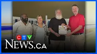 Ottawa man honoured for volunteer work with LGBTQ2S+ refugees