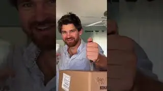 Unboxing my refurbished Indiana Jones fedora from Steele and Jones! Perfect fit, thank you guys👌🏻