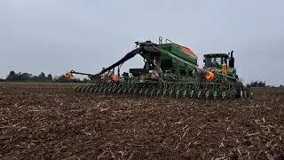 John Deere 9RX with Amazone Cirrus 9m drill