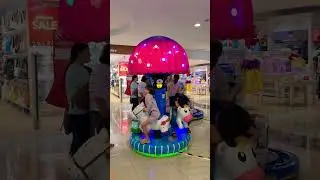 Милая карусель с лошадками #карусель #милый